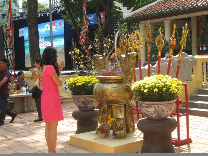 Hoa xuân tràn ngập công viên Tao Đàn - ảnh 10
